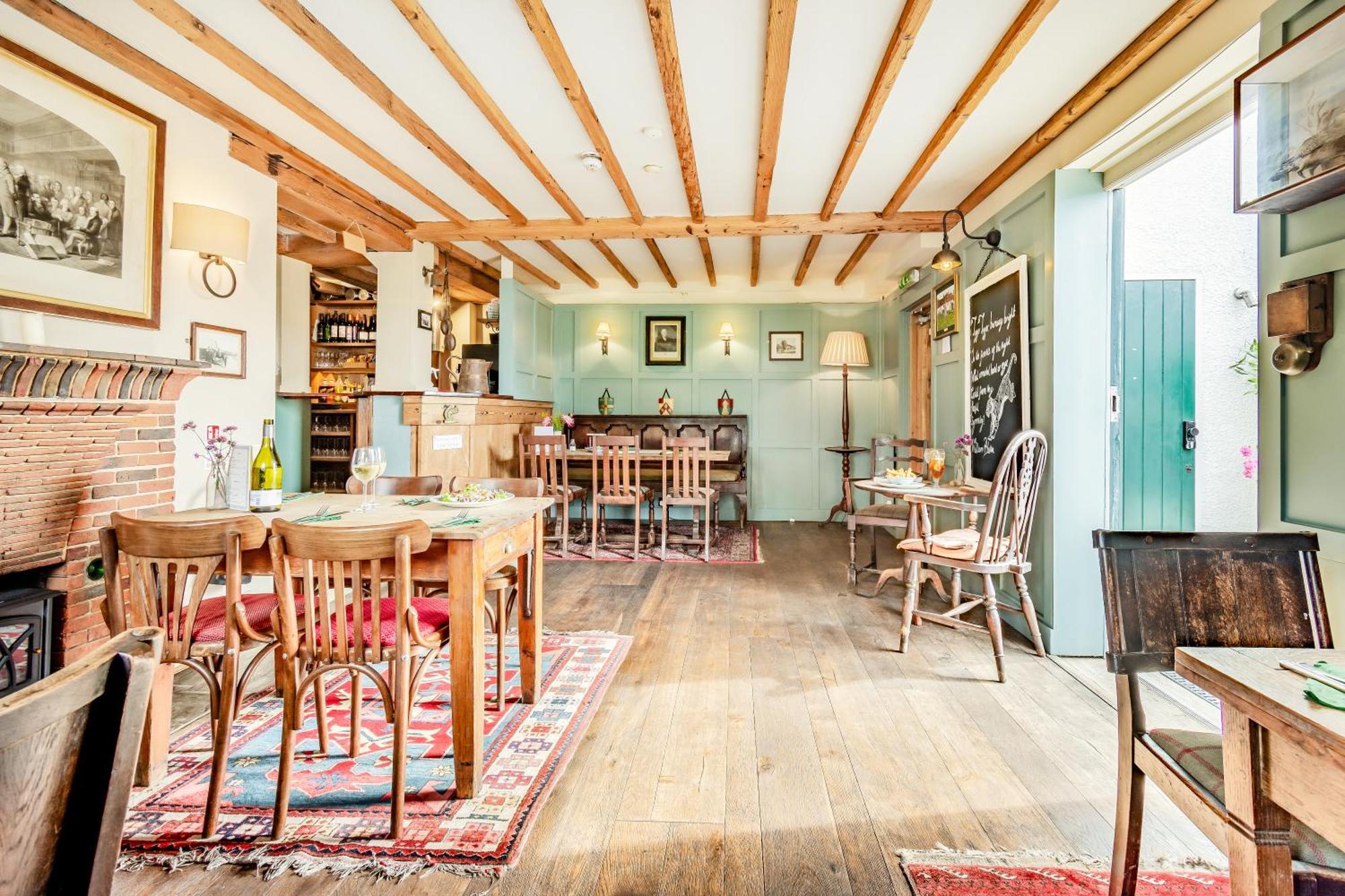 Tiger Inn - Elizabeth Eastdean Luaran gambar